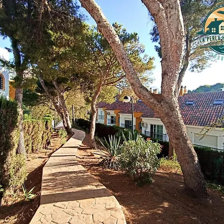Seafront Townhouse With Stunning Mediterranean Views, Community Pool 贝纳尔马德纳