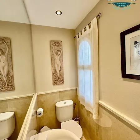 Seafront Townhouse With Stunning Mediterranean Views, Community Pool Ferienhaus
