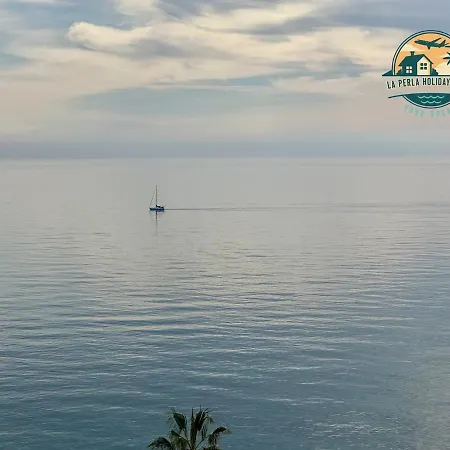 Seafront Townhouse With Stunning Mediterranean Views, Community Pool Benalmádena